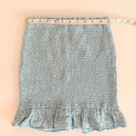 NWT Abercrombie Blue & White Smocked Floral Mini Skirt Stretch Fitted Ruffle XS - Picture 5 of 12